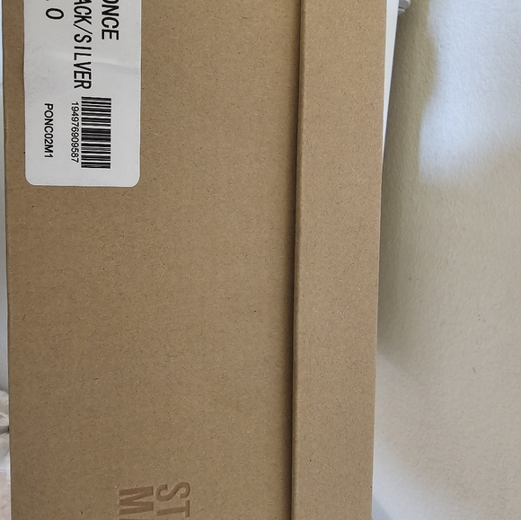 Steve Madden - Picture 2 of 9